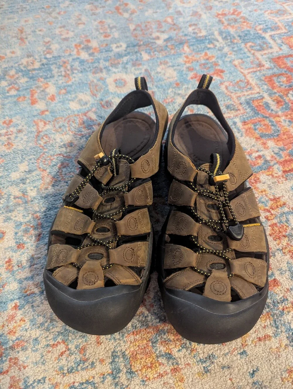 Keen Men's 10 Brown Newport Leather Waterproof Bungee Sport Closed Toe Sandals